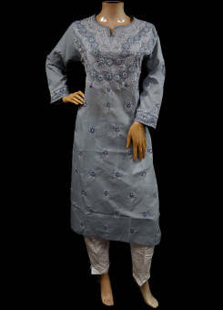 ISHIEQA’s Grey Cotton Chikankari Kurti – MV0101E