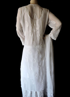 ISHIEQA's Aari work White Georgette Kurti with Dupatta -DC2002C