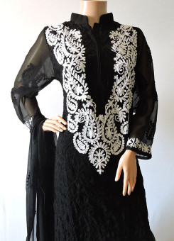 ISHIEQA's Aari work Black-White Georgette Kurti with Dupatta -DC2501C