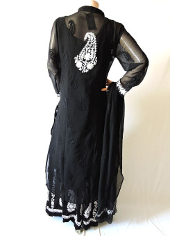 ISHIEQA's Aari work Black-White Georgette Kurti with Dupatta -DC2501C